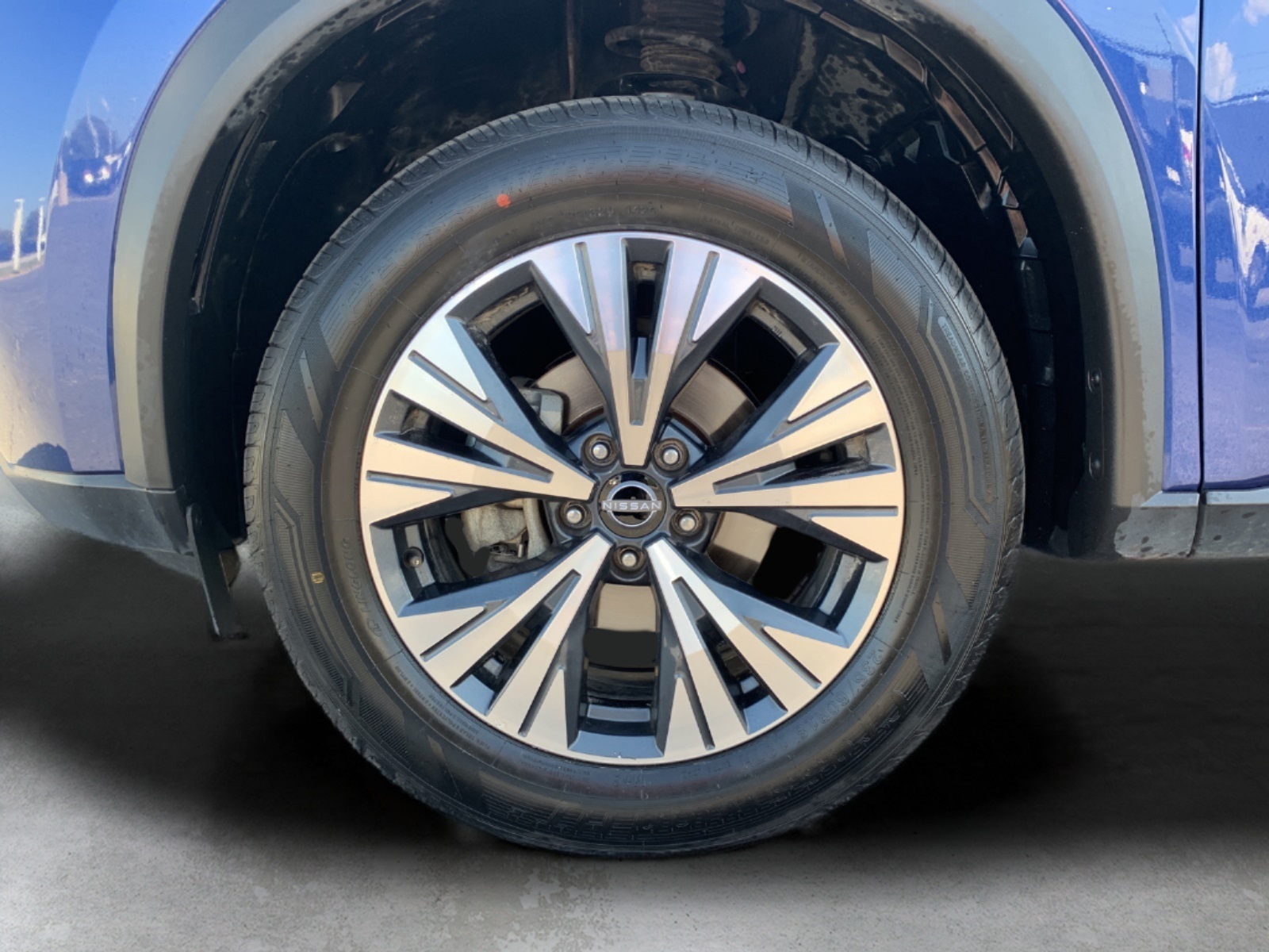 2023 Nissan Rogue SV photo 11