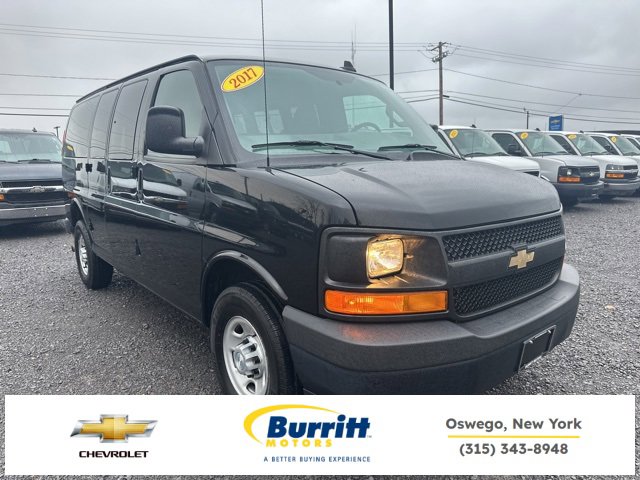 2017 Chevrolet Express Passenger LS's photo