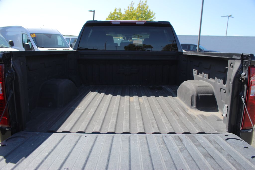2024 Chevrolet Silverado 1500 LT photo 10