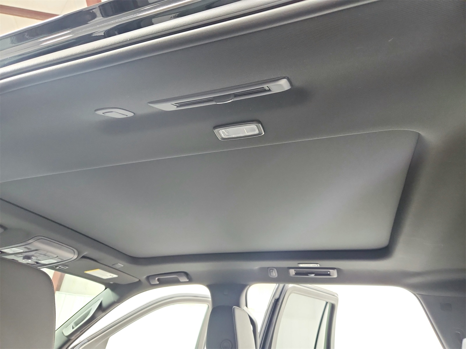 2022 Chevrolet Tahoe LT photo 15