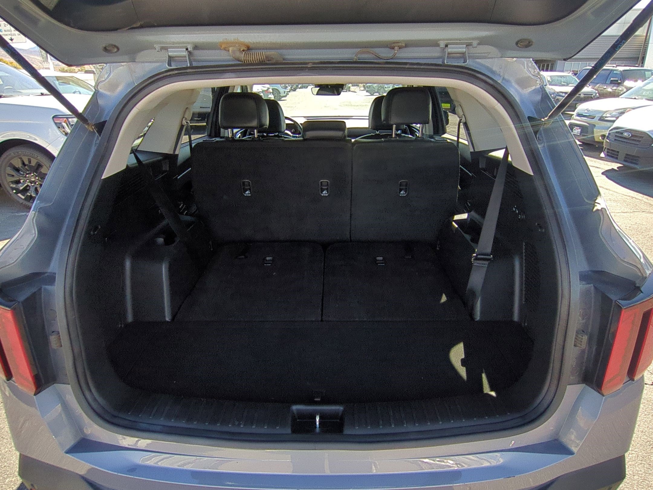 2024 Kia Sorento S photo 29