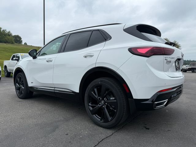 2025 Buick Envision Sport Touring photo 3