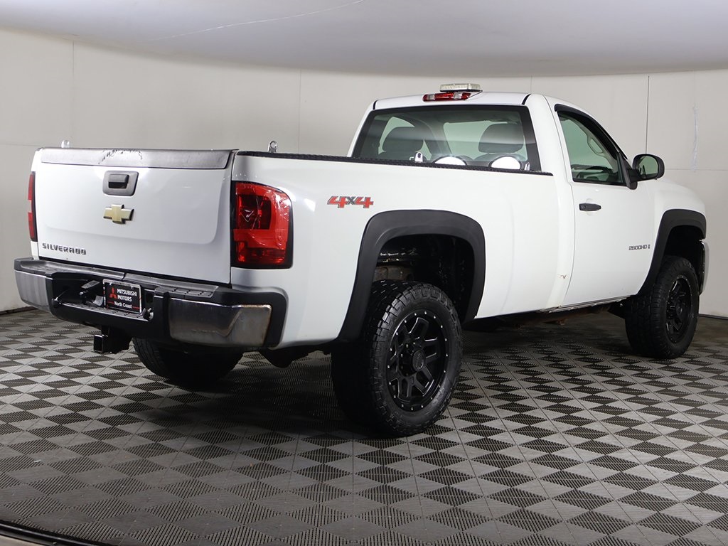 2007 Chevrolet Silverado 2500HD Work Truck photo 4