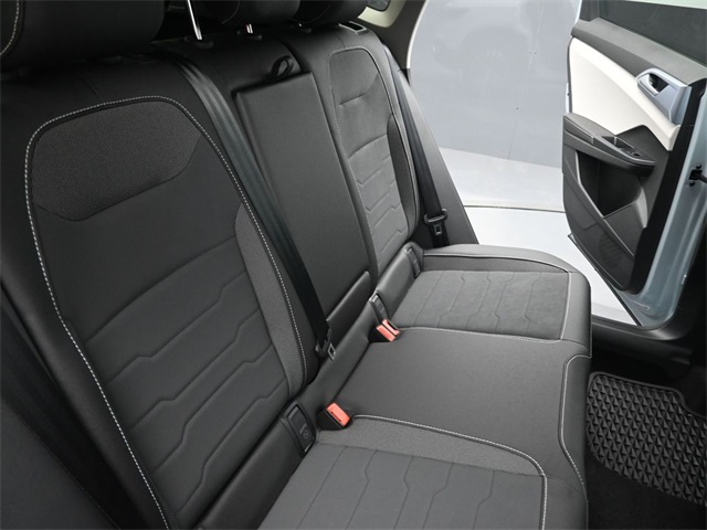 2025 Volkswagen Taos SE photo 21