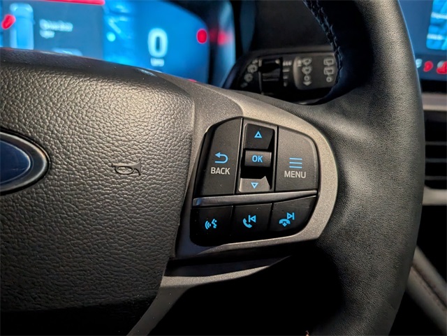 2025 Ford Explorer photo 17