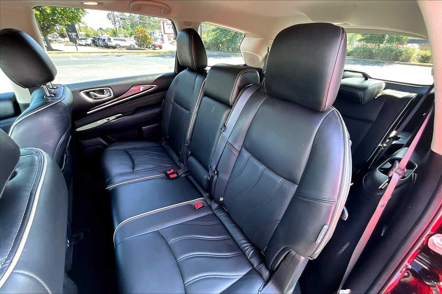 2019 Infiniti QX60 Luxe photo 19