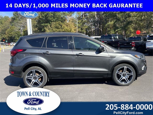 2019 Ford Escape SEL photo 3