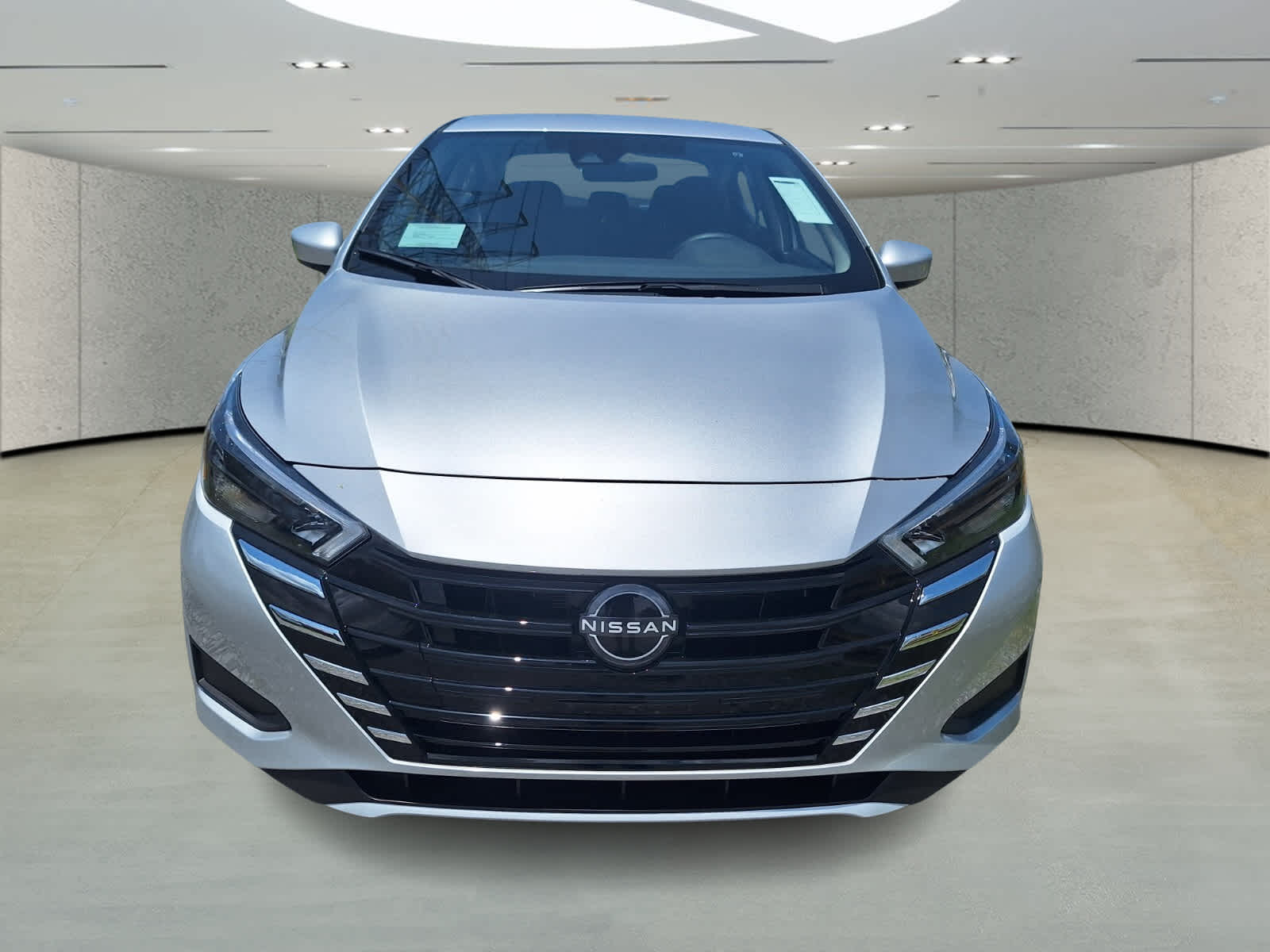 2025 Nissan Versa SV photo 8