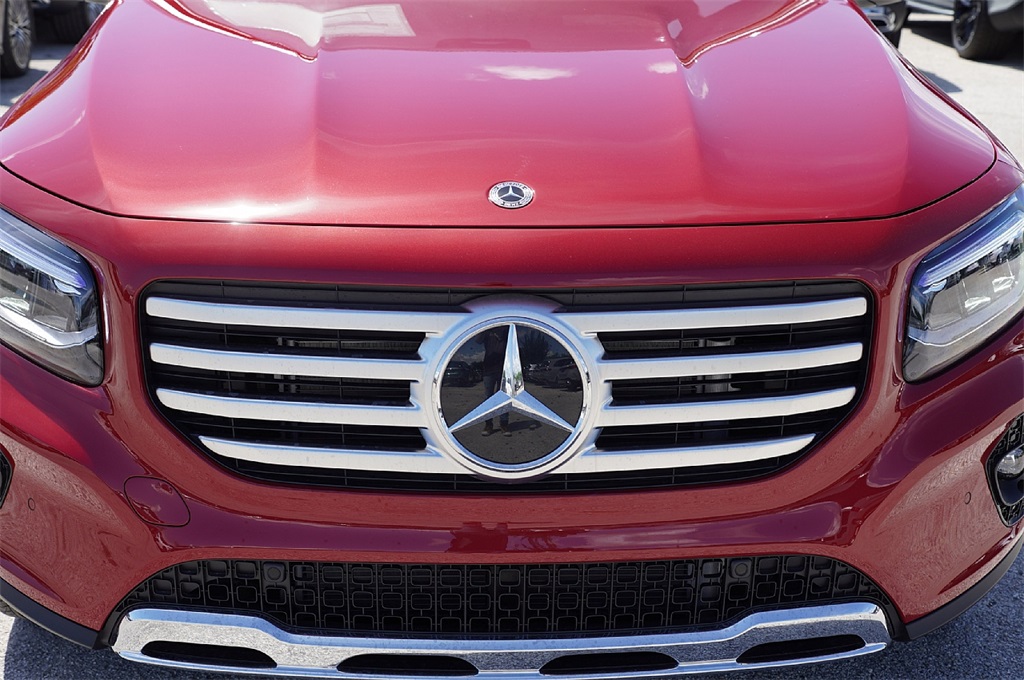 2026 Mercedes Benz GLB 250 photo 7