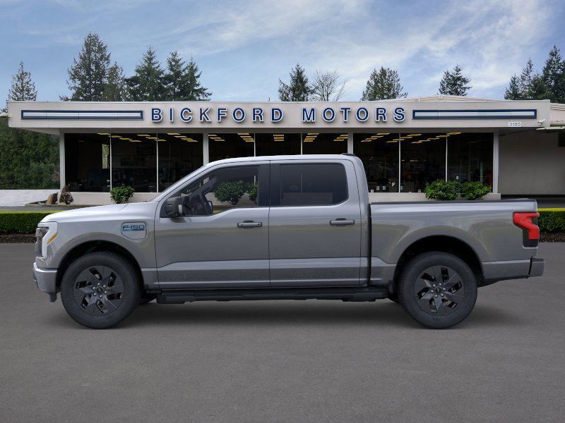 2025 Ford F-150 Lightning XLT photo 3
