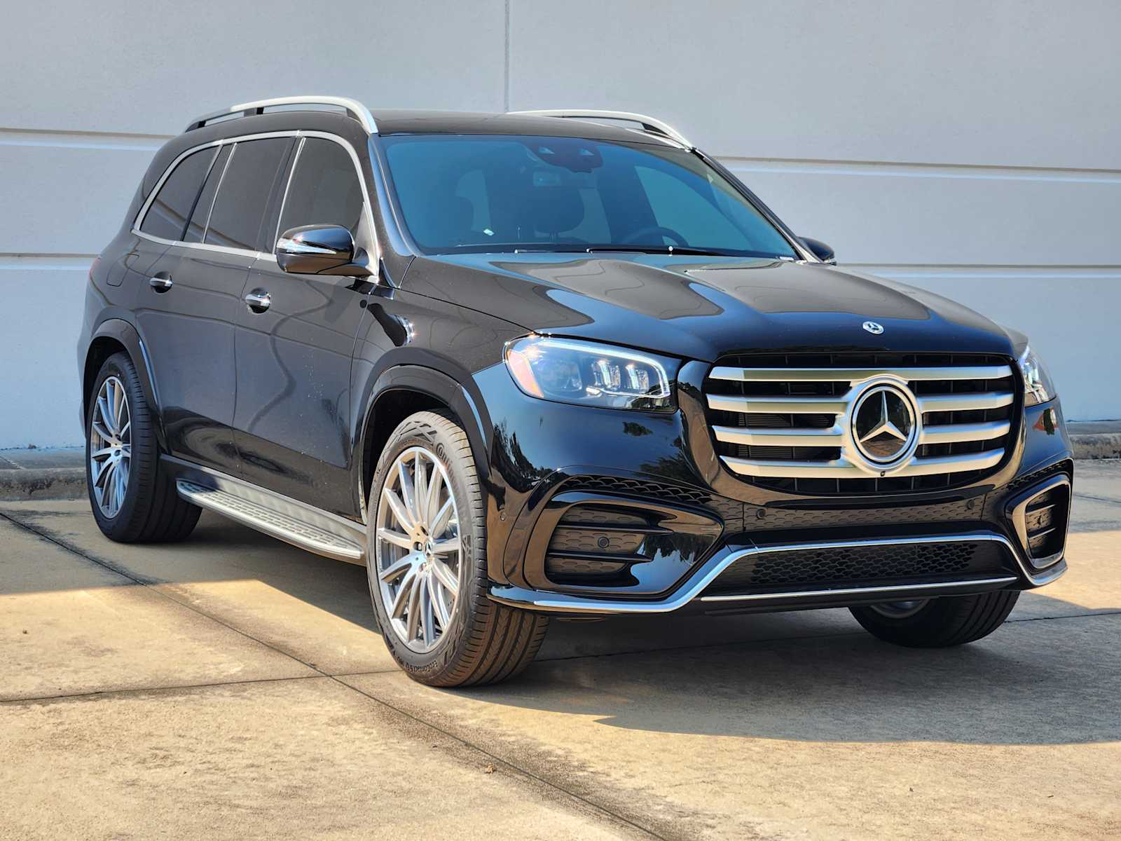 2026 Mercedes Benz GLS 580 4MATIC photo 2