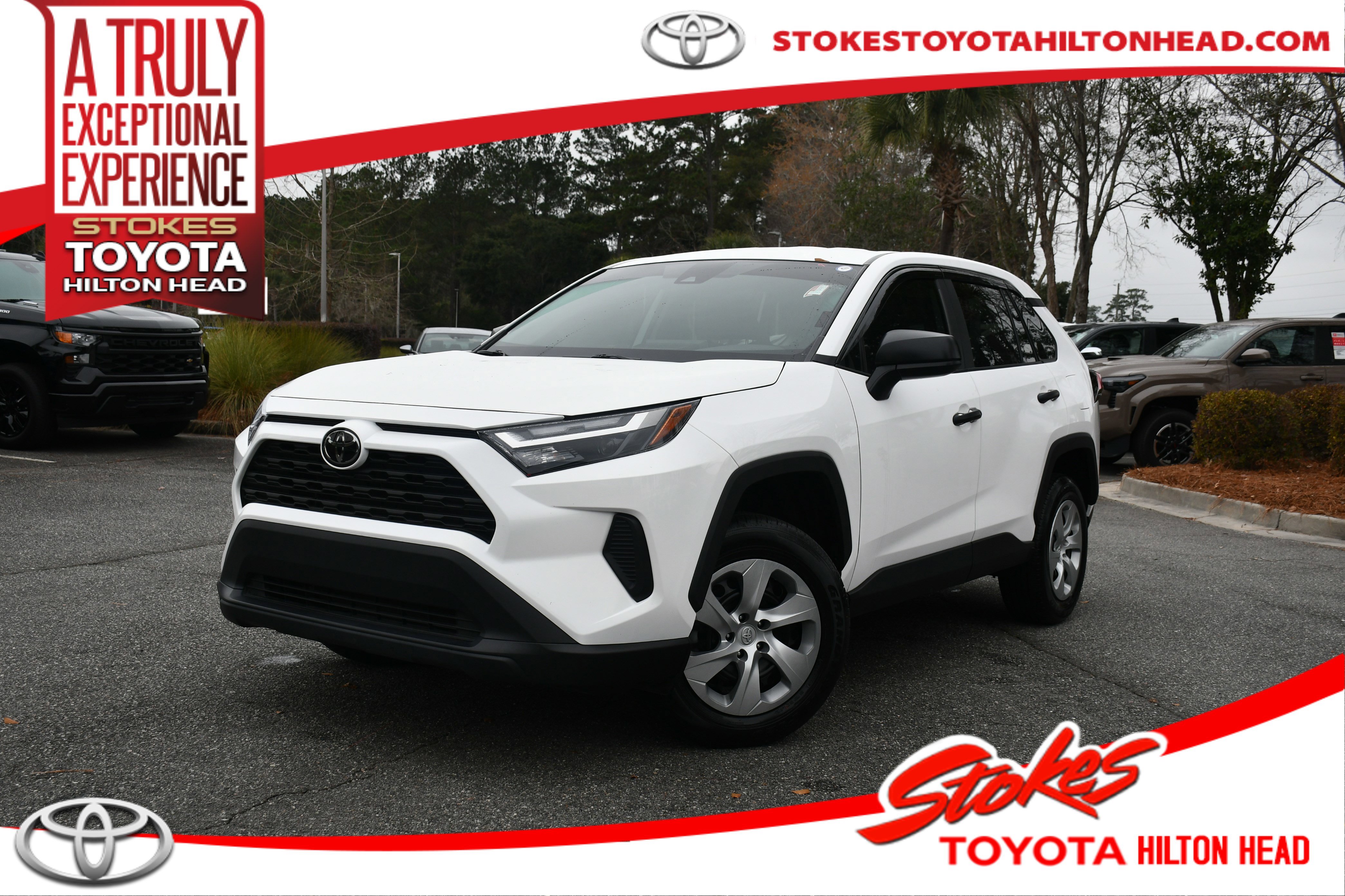 2023 Toyota RAV4 LE's photo