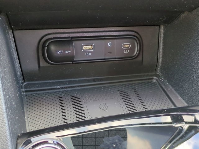 2024 Kia Sportage SX photo 21