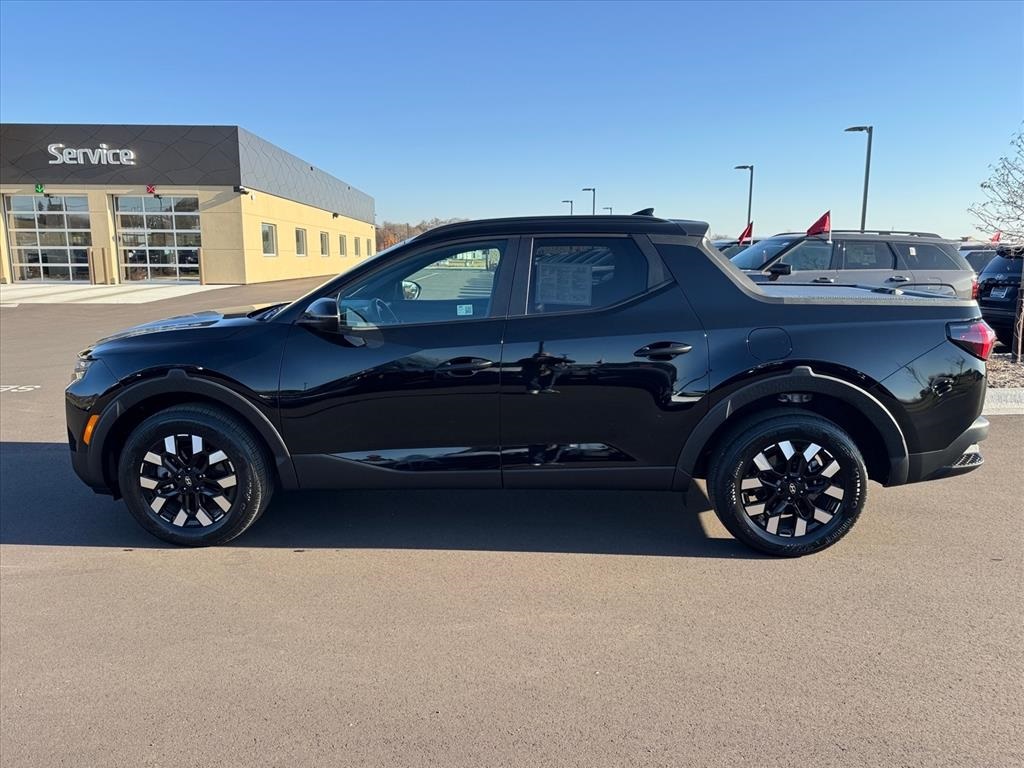2025 Hyundai Santa Cruz SEL Activity photo 2
