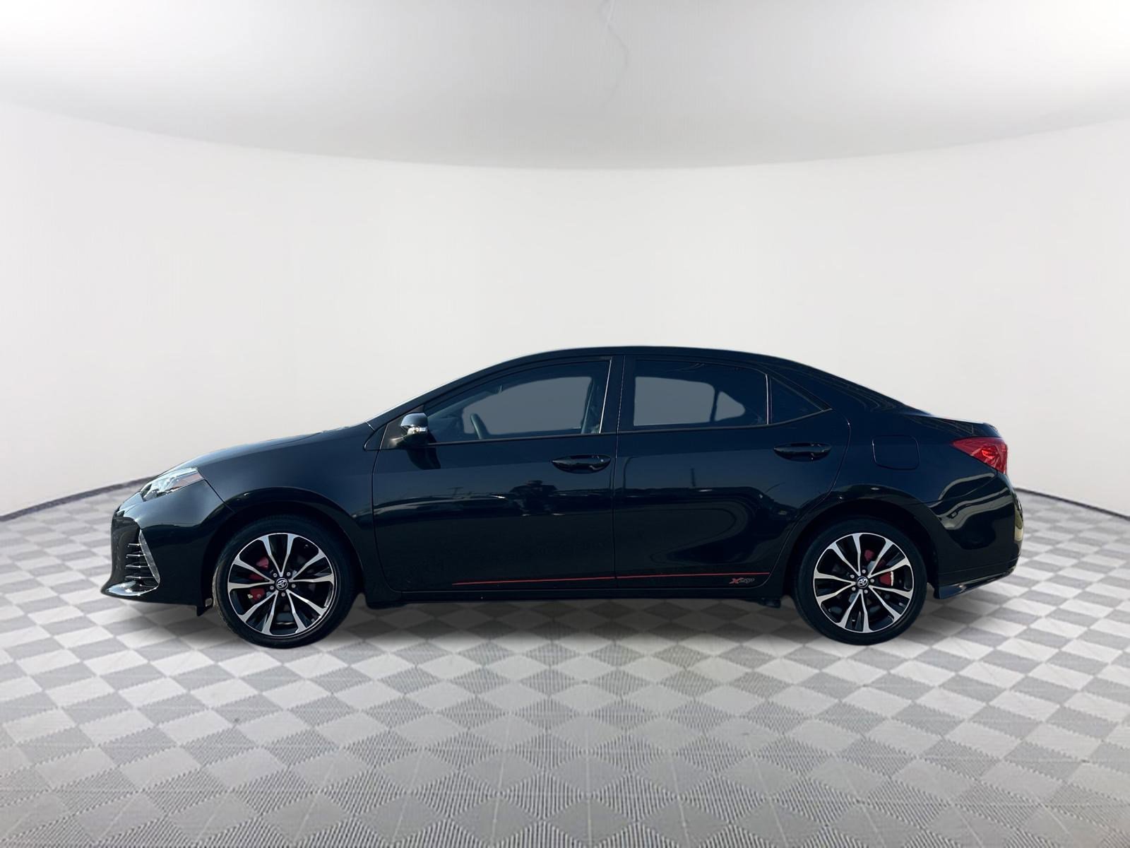 2018 Toyota Corolla L photo 8