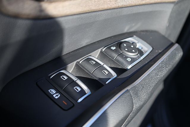 2022 Kia Sorento S photo 13