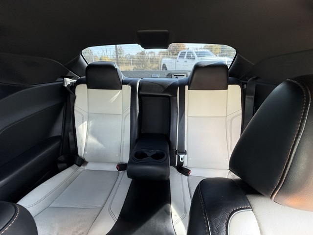 2015 Dodge Challenger SXT Plus photo 24