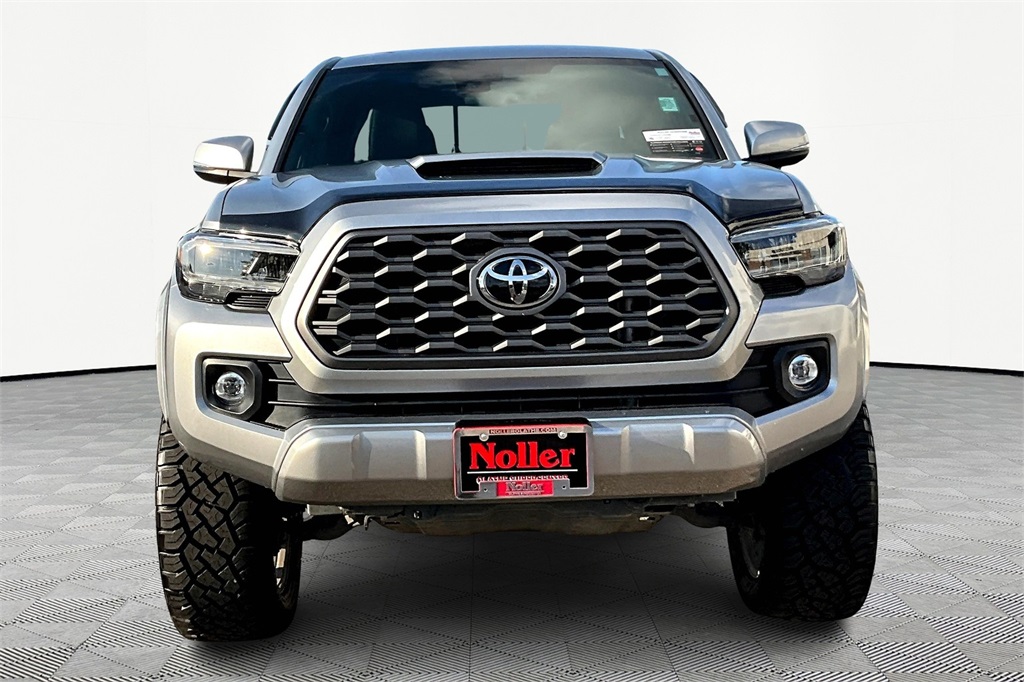 2023 Toyota Tacoma TRD Sport photo 3