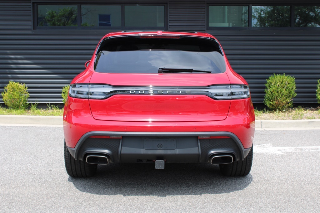 2025 Porsche Macan T photo 6