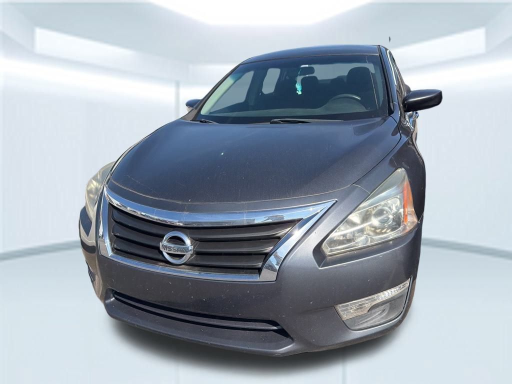 2013 Nissan Altima 2.5 photo 2