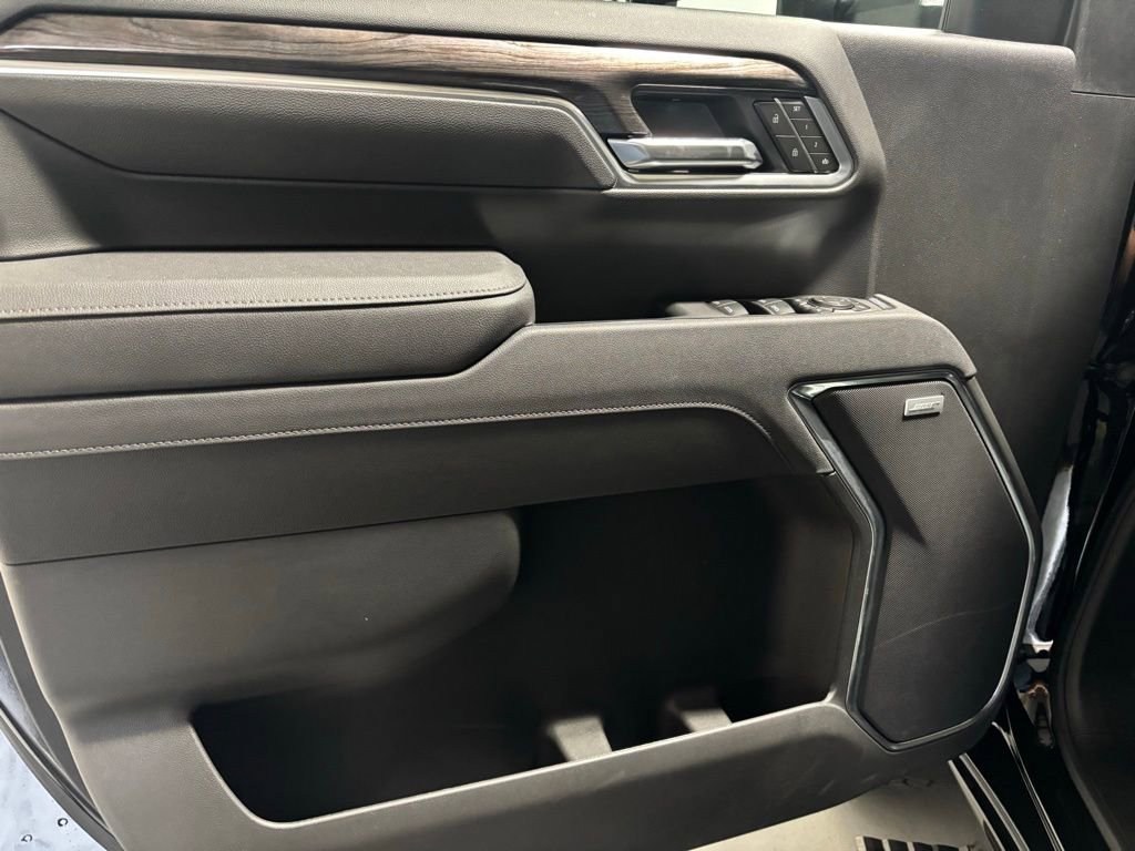 2025 Chevrolet Silverado 2500HD LTZ photo 7