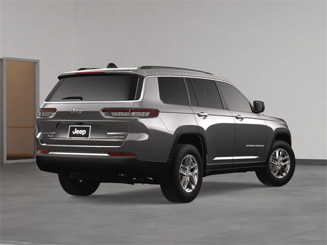 2025 Jeep Grand Cherokee Laredo photo 3