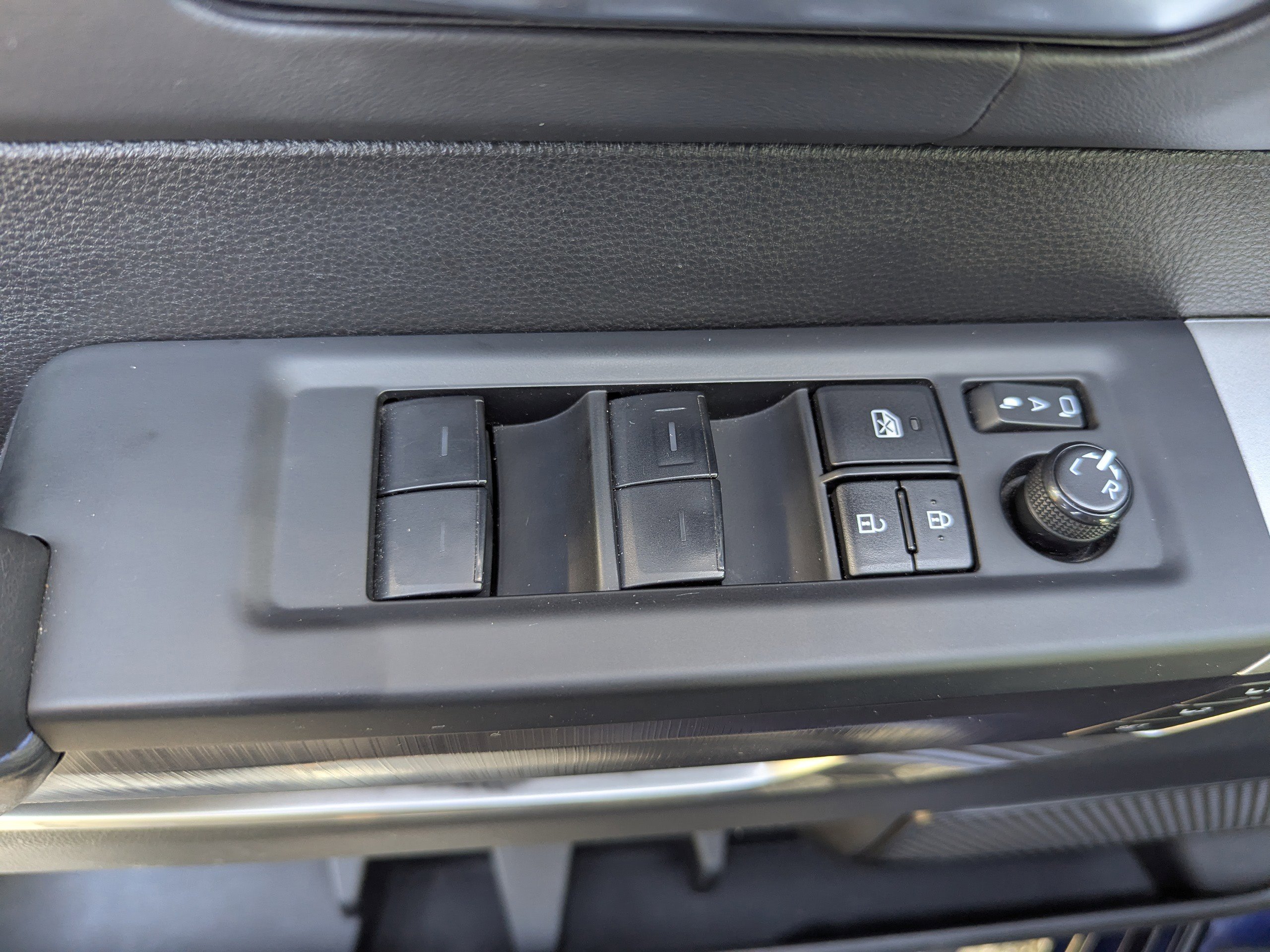 2022 Toyota Tundra Platinum photo 19