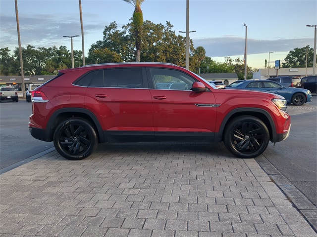 2022 Volkswagen Atlas Cross Sport SE Technology photo 2