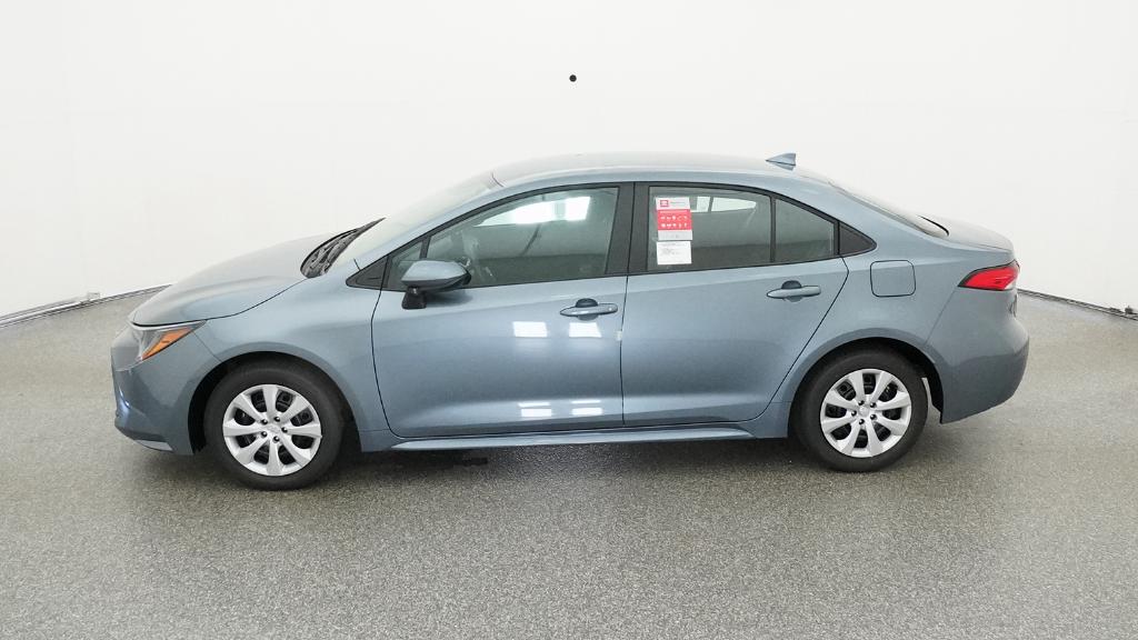 2025 Toyota Corolla LE photo 9
