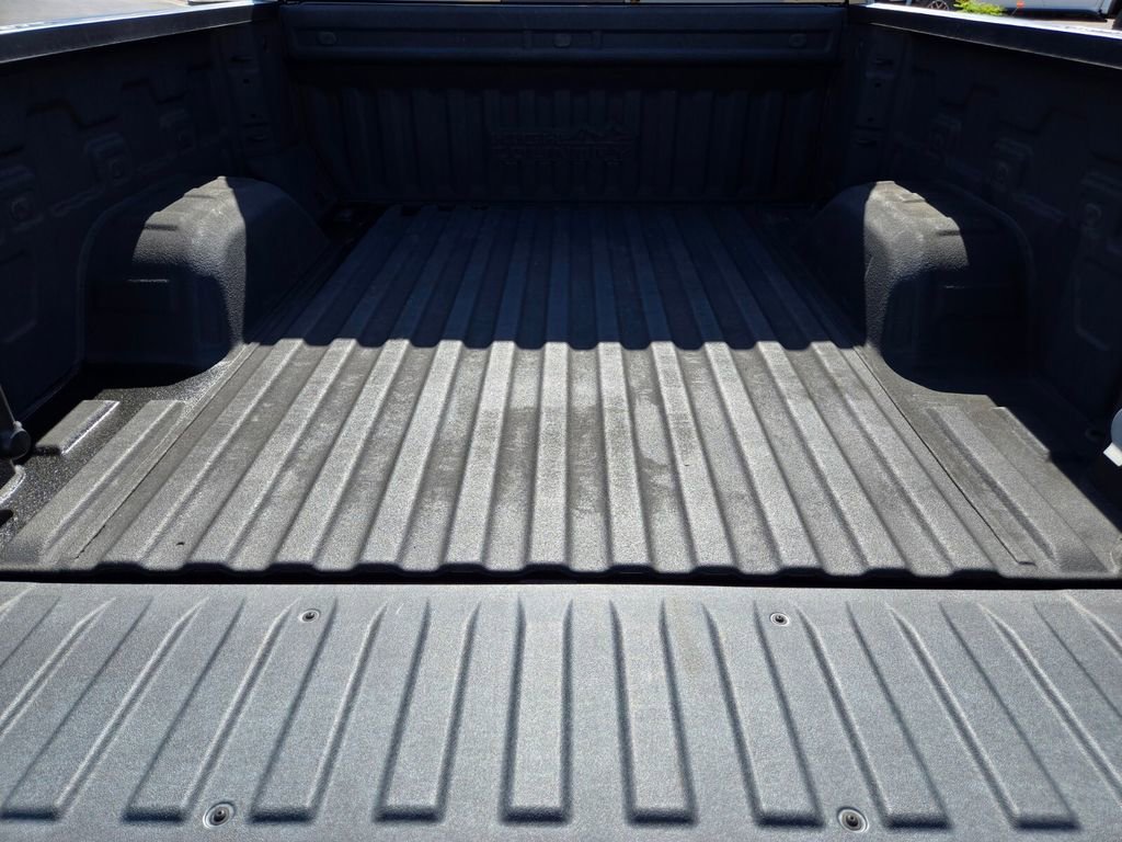 2024 Chevrolet Silverado 1500 High Country photo 14