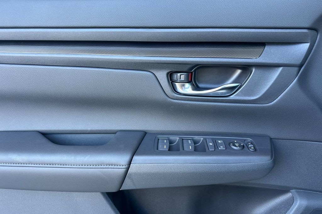 2026 Honda CR-V LX photo 11
