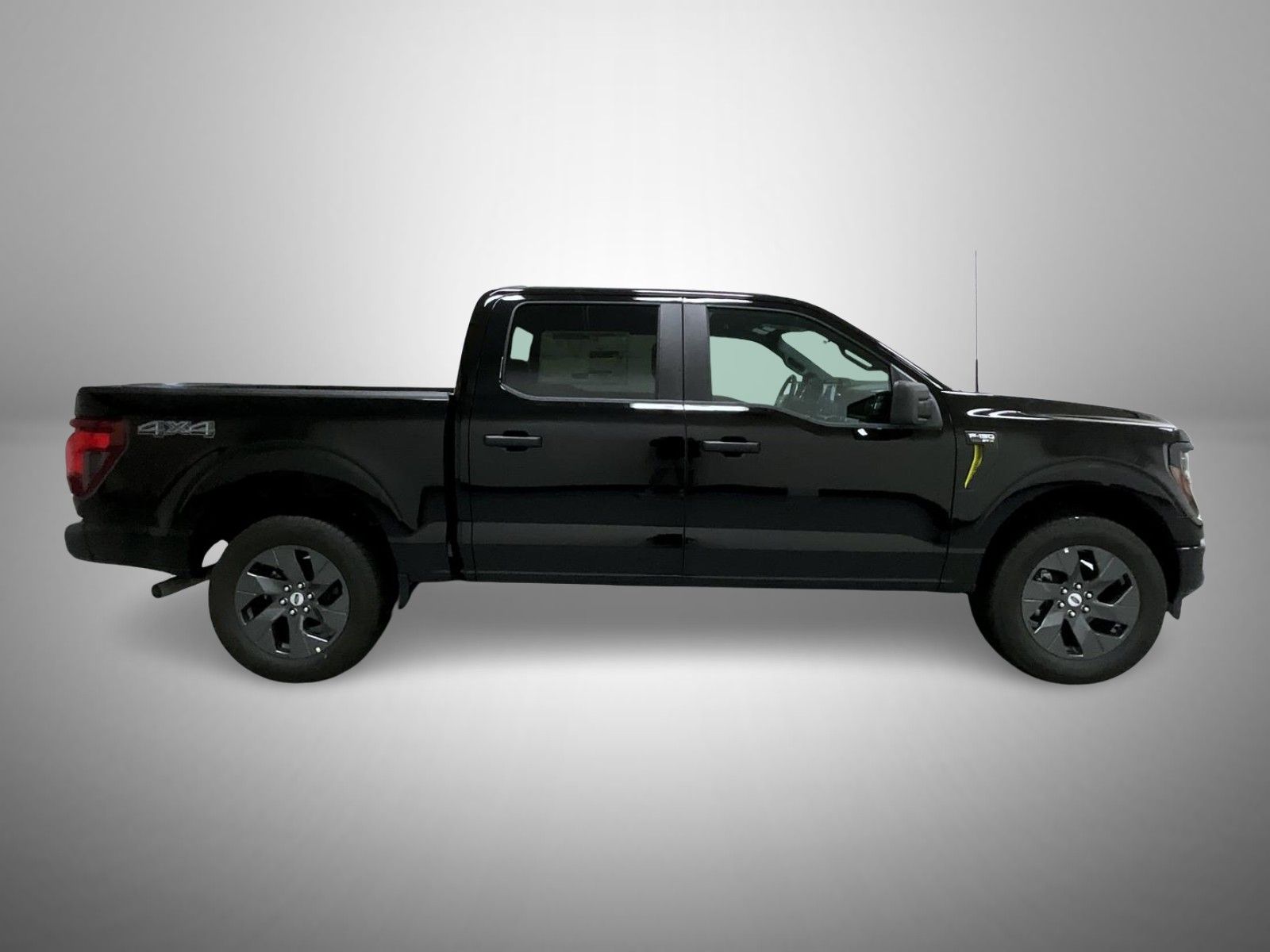 2025 Ford F-150 STX photo 4