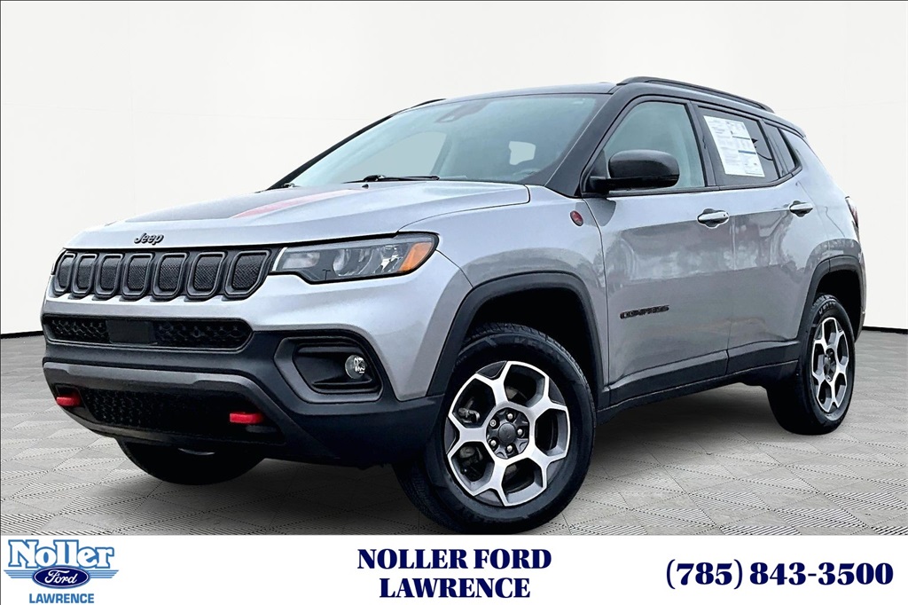 2022 Jeep Compass Trailhawk's photo