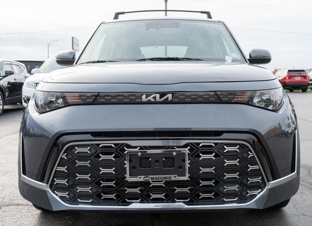 2023 Kia Soul GT-Line photo 2