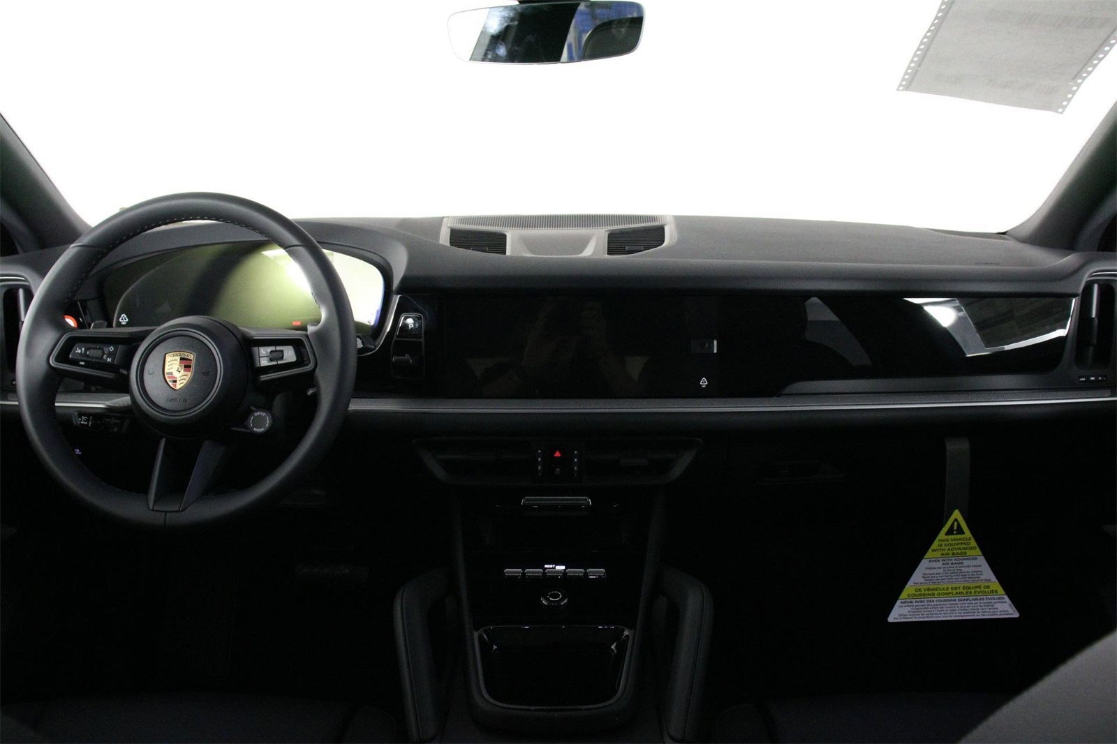 2025 Porsche Cayenne photo 10