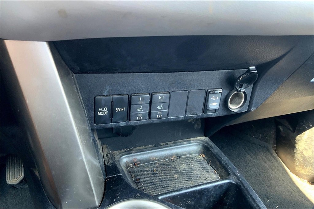 2013 Toyota RAV4 Limited photo 31