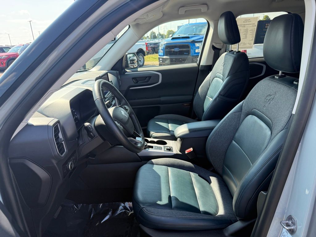2023 Ford Bronco Sport Outer Banks photo 3