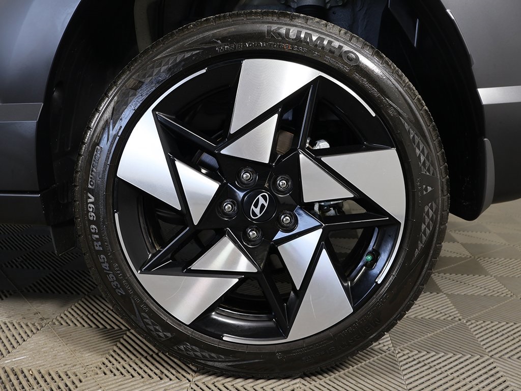 2024 Hyundai Kona Limited photo 19