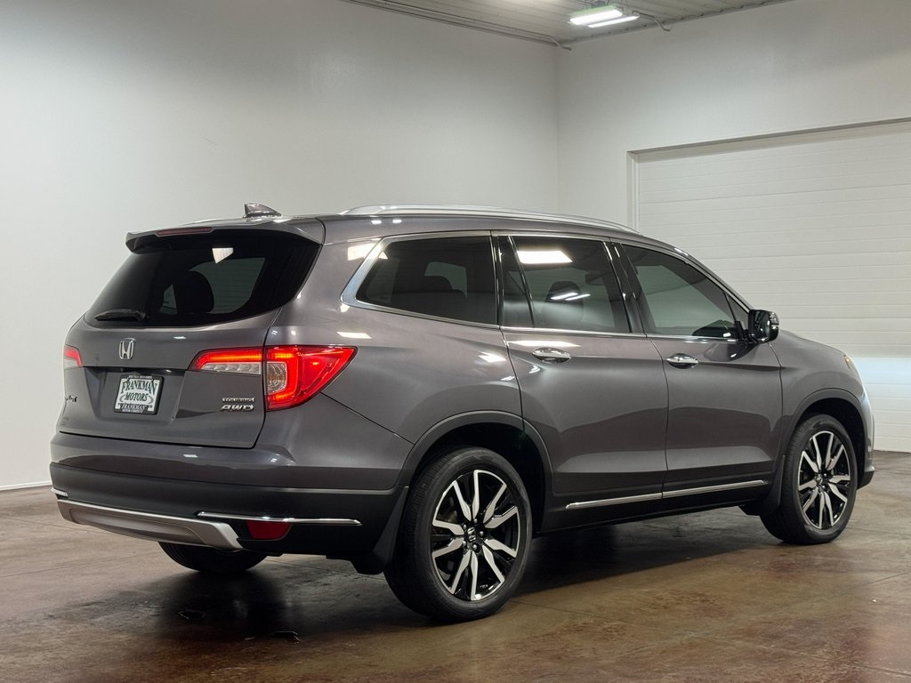 2019 Honda Pilot Touring photo 2