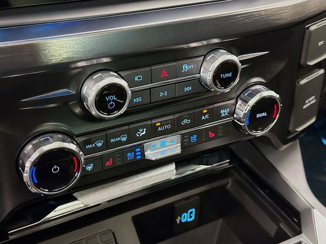 2025 Ford F-250 Lariat photo 14