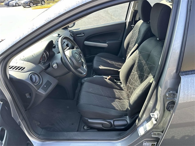 2012 Mazda Mazda2 Sport photo 13