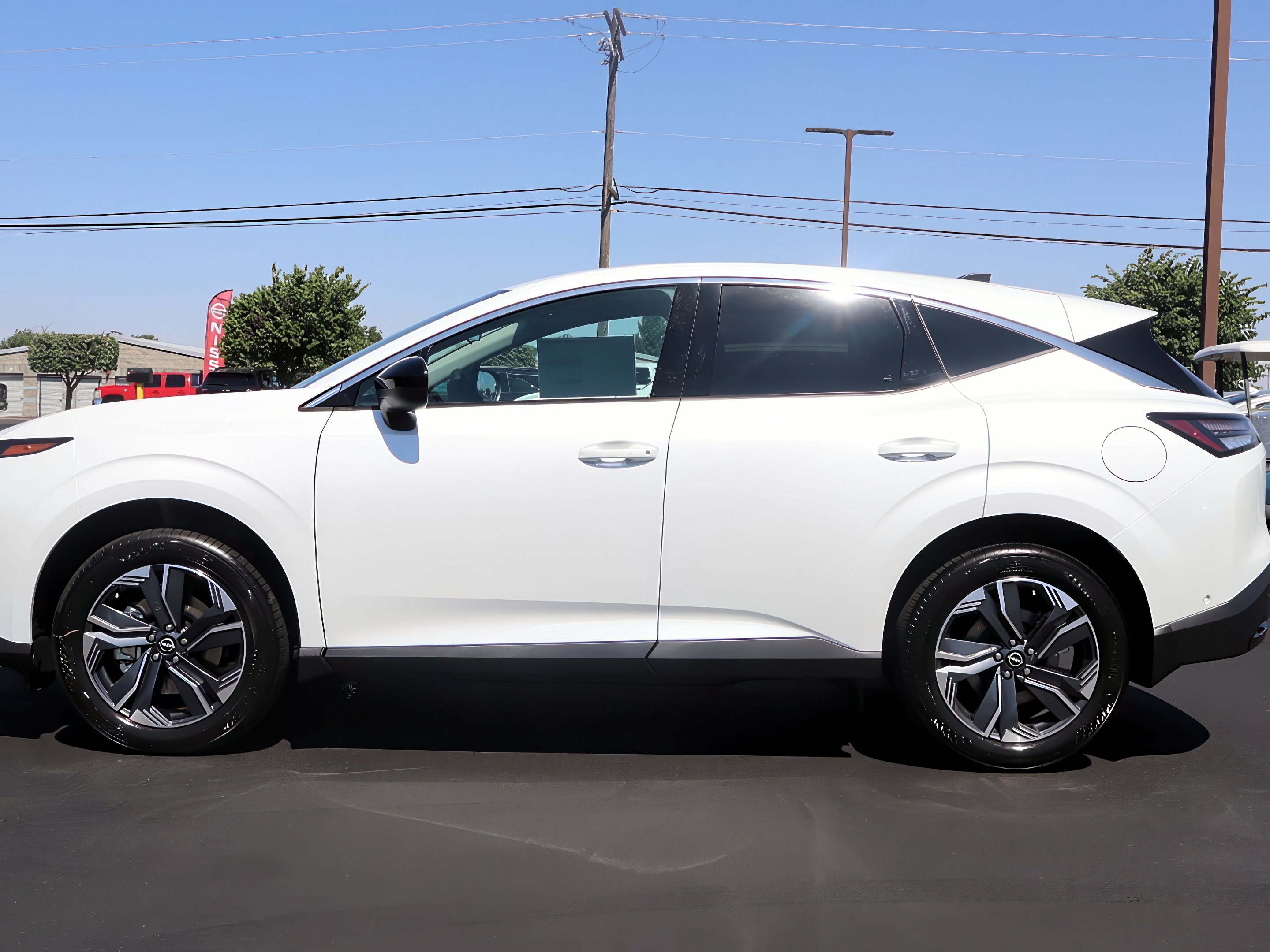 2025 Nissan Murano SV photo 2