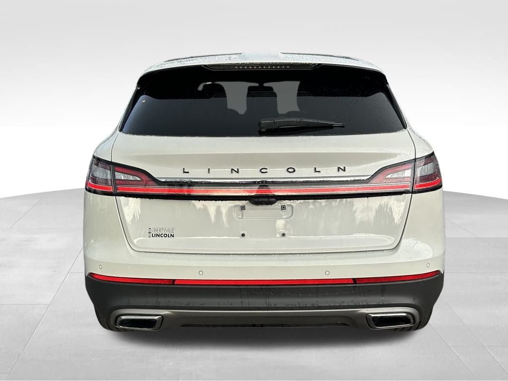 2022 Lincoln Nautilus Black Label photo 5