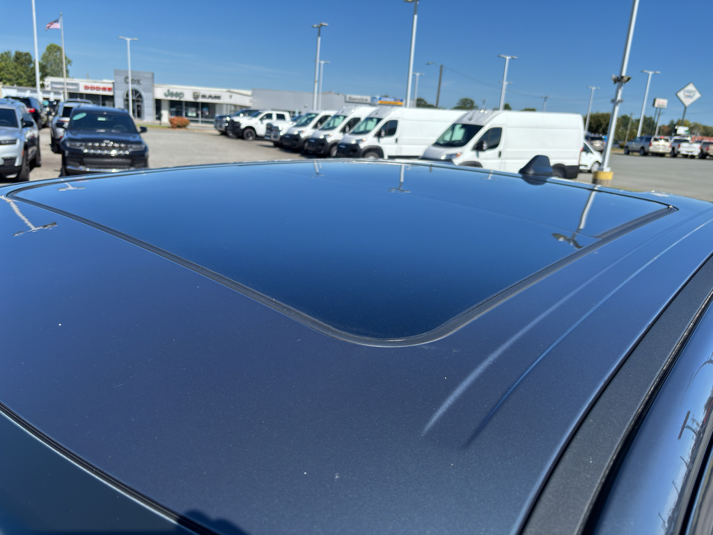 2026 Ram 1500 Laramie photo 3