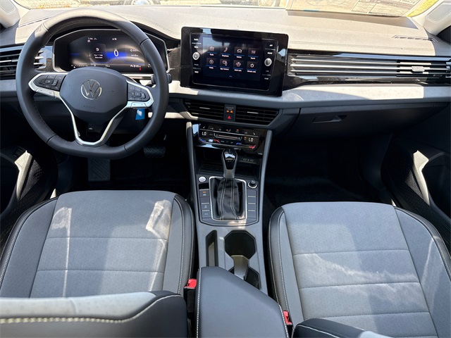 2025 Volkswagen Jetta 1.5T SE photo 19