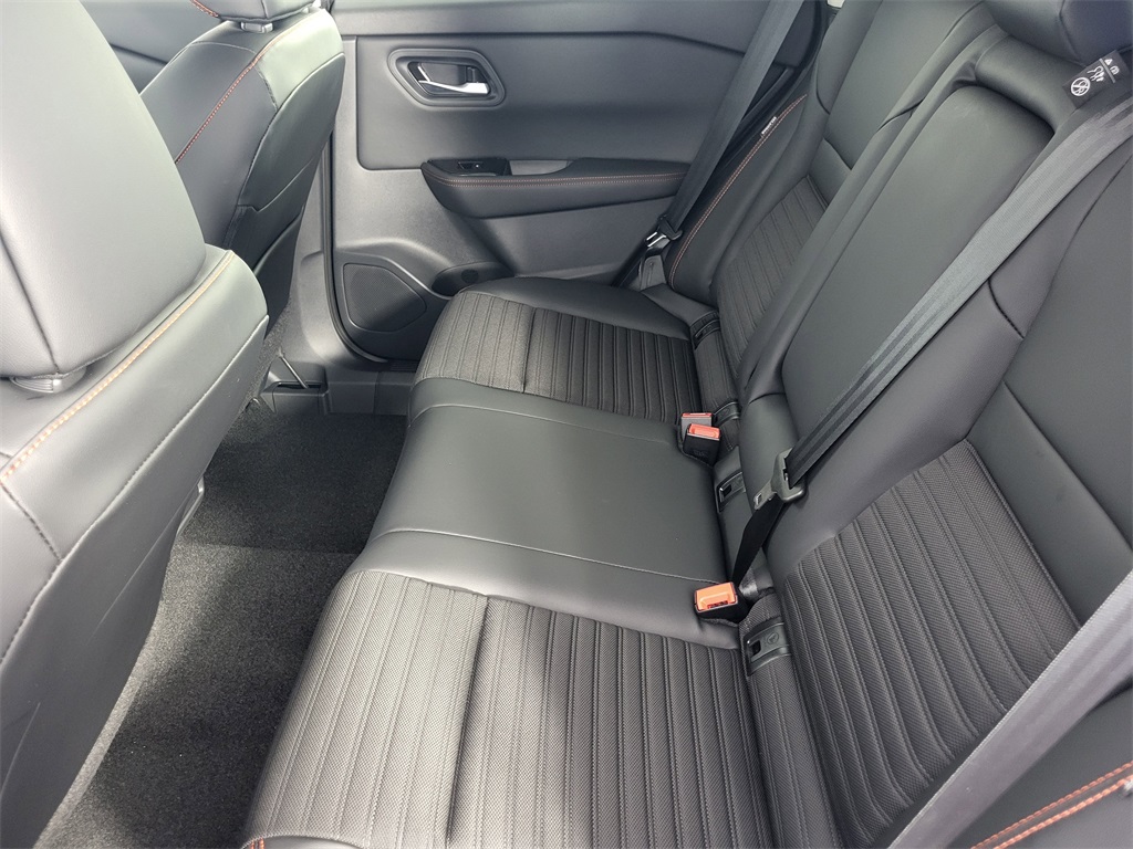 2025 Nissan Rogue SV photo 20