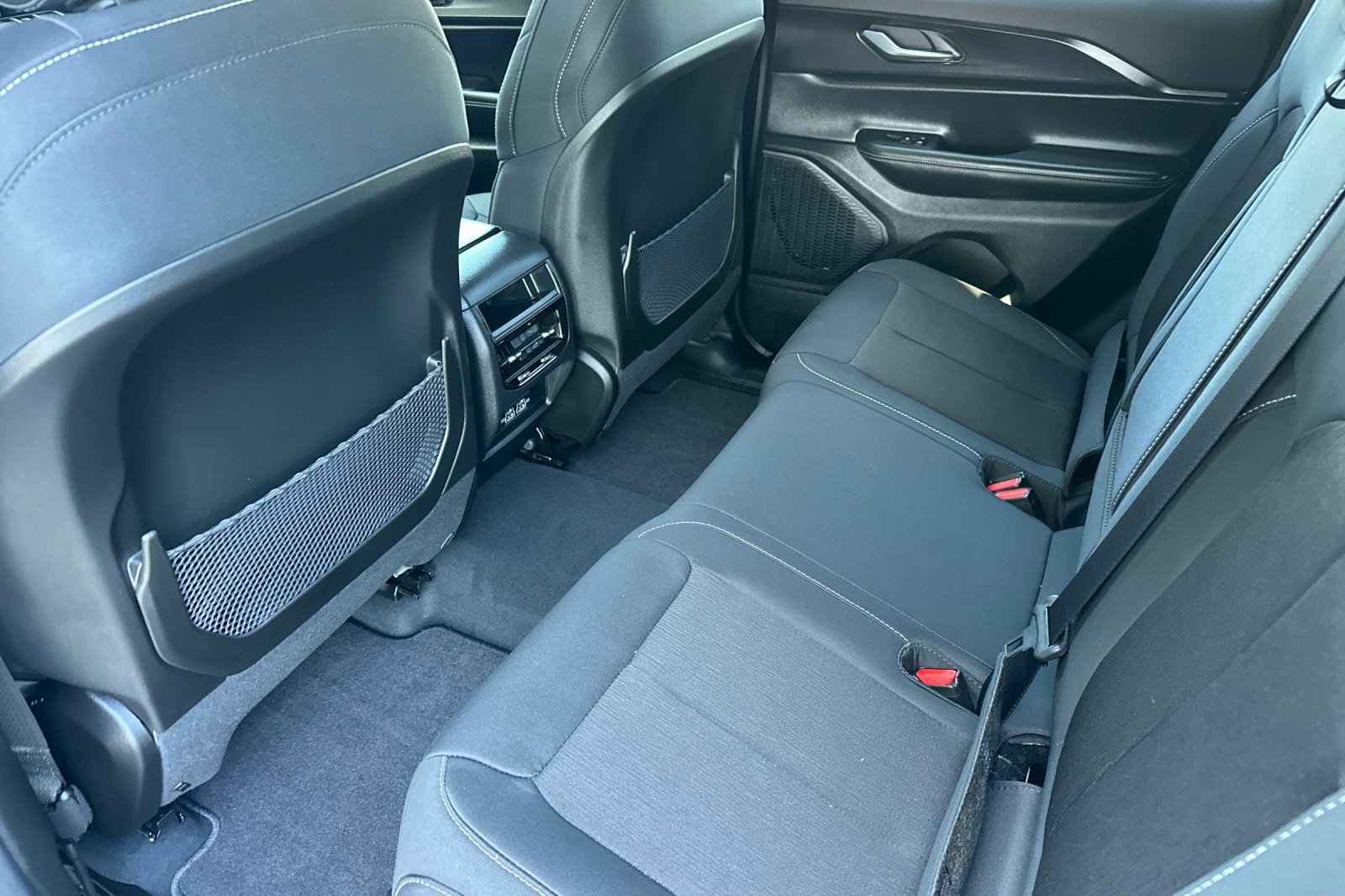 2025 Jeep Grand Cherokee Laredo X photo 12