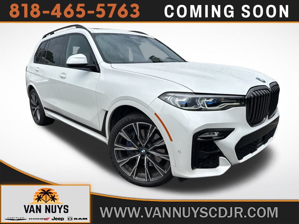 2022 BMW X7 M50i's photo