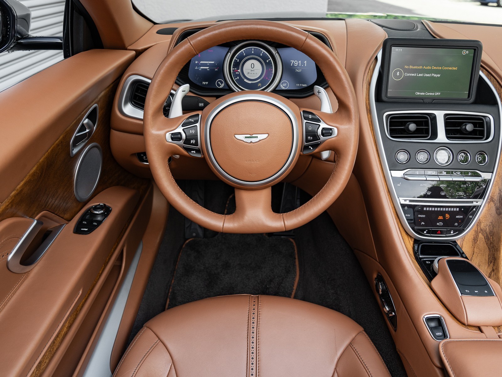 2019 Aston Martin DB11 AM5 photo 6