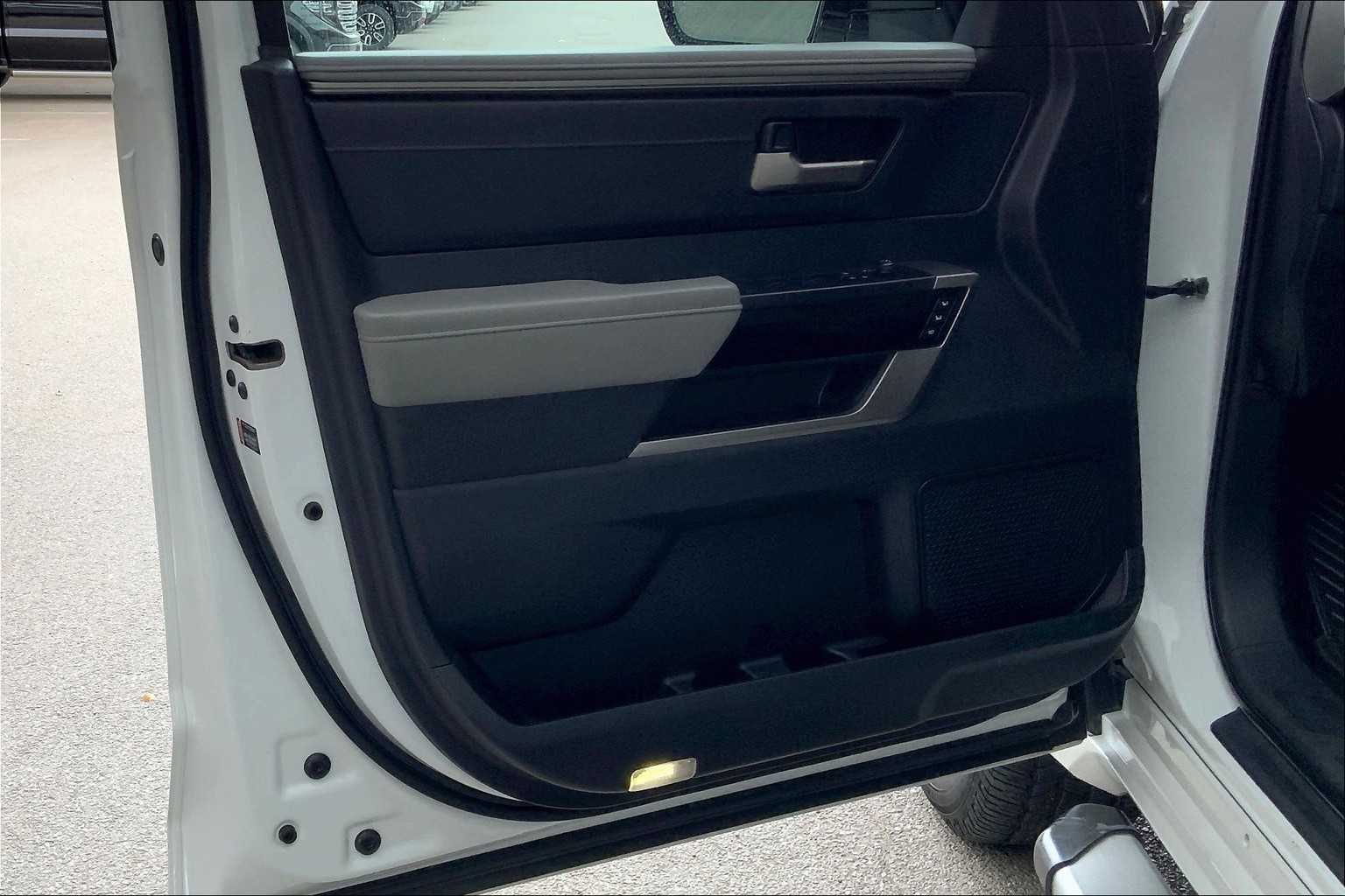 2023 Toyota Tundra Limited CrewMax photo 19